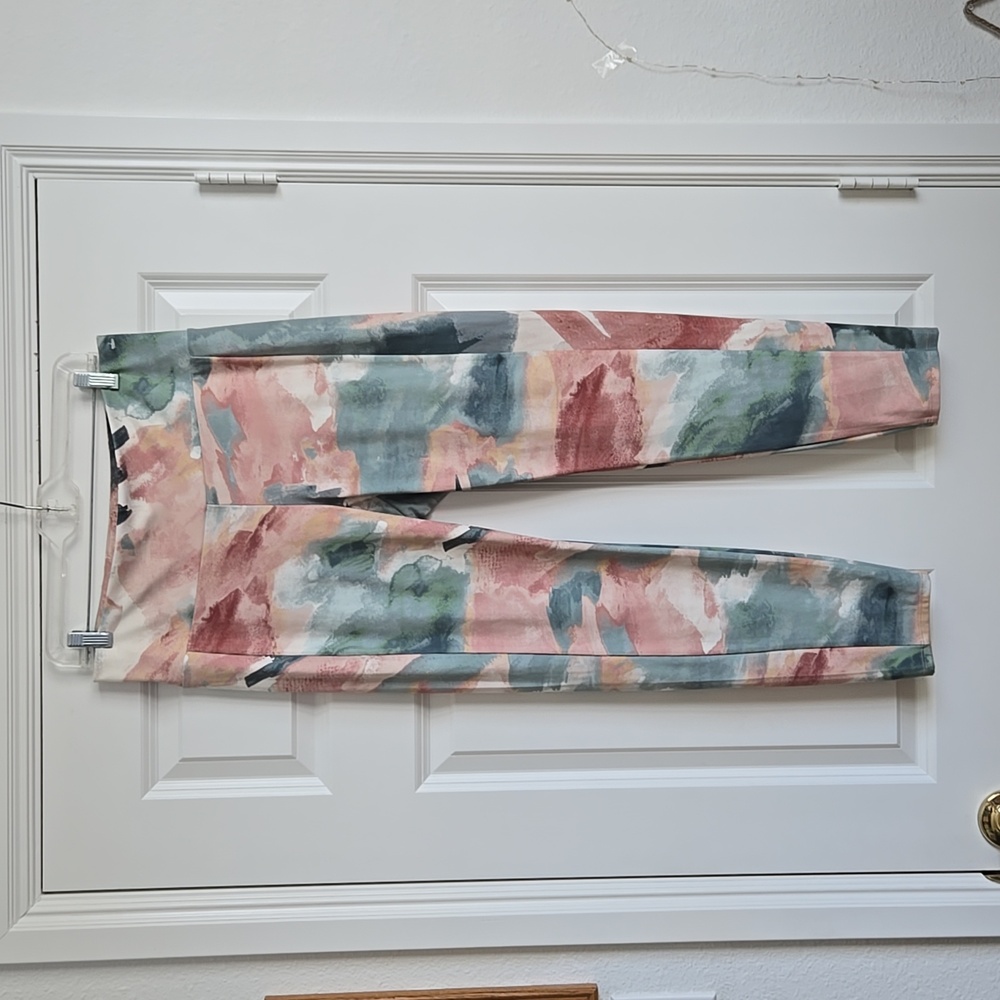 Abstract Patterned Leggings